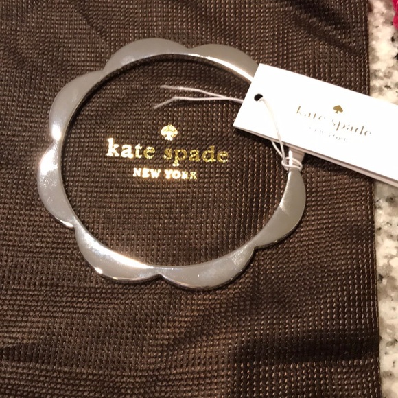 Kate Spade New York Sweetheart Scallop Bracelet - Picture 3 of 3